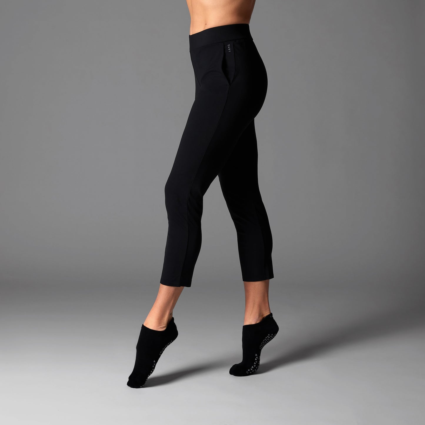 TaviSculpt® Work It Ankle Pant